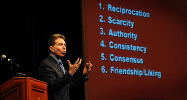 Los (6 +1) Principios de la Persuasión de Dr. Robert Cialdini